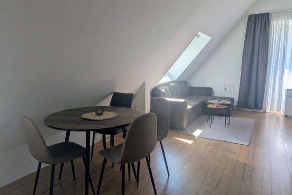 Pronájem bytu 2+1 40 m², Kaiserslautern, Porýní-Falc Pronájem bytu 2+1 40 m², Kaiserslautern, Porýní-Falc