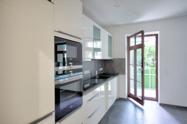 Pronájem bytu 2+1 73 m², Weißestraße 11, Leipzig, Sasko Pronájem bytu 2+1 73 m², Weißestraße 11, Leipzig, Sasko