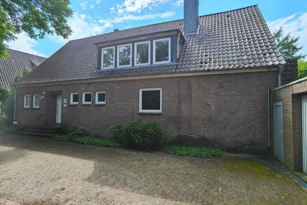 Prodej domu 180 m², pozemek 1.500 m², Klosterstraße 10A, Uelzen Prodej domu 180 m², pozemek 1.500 m², Klosterstraße 10A, Uelzen