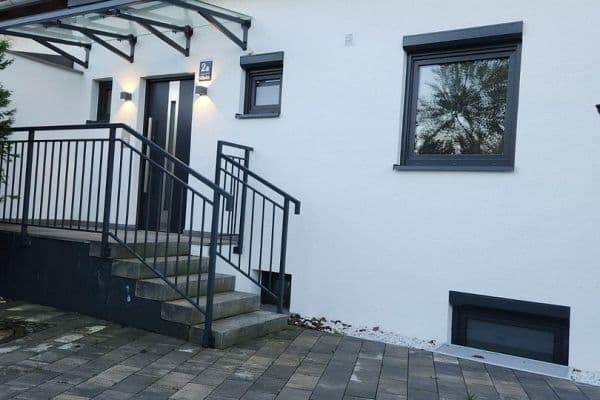Pronájem bytu 83 m², Kilihofstr. 2a, München, Bavorsko Pronájem bytu 83 m², Kilihofstr. 2a, München, Bavorsko