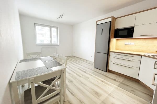 Pronájem bytu 2+kk 51 m², Vrchlického, Poděbrady Pronájem bytu 2+kk 51 m², Vrchlického, Poděbrady