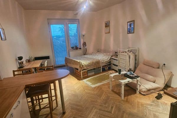 Pronájem bytu Garsoniéra 31 m², Prosecká, Praha Pronájem bytu Garsoniéra 31 m², Prosecká, Praha