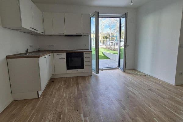 Pronájem bytu 1+1 43 m², Schillerstr. 21, Berlin, Berlín Pronájem bytu 1+1 43 m², Schillerstr. 21, Berlin, Berlín
