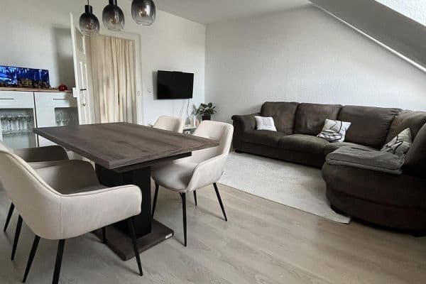 Pronájem bytu 3+1 78 m², Mörscher - Str. 8, Karlsruhe Pronájem bytu 3+1 78 m², Mörscher - Str. 8, Karlsruhe