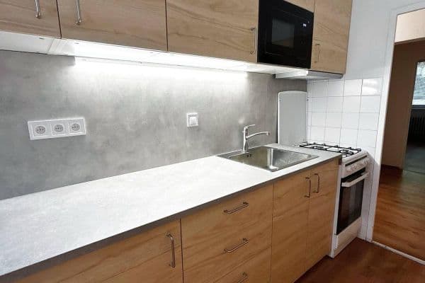 Pronájem bytu 3+1 25 m², Letovická, Brno Pronájem bytu 3+1 25 m², Letovická, Brno