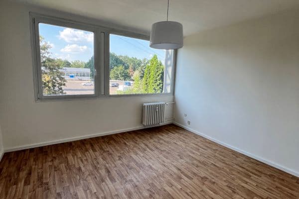 Pronájem bytu 3+1 61 m², Lužná, Praha Pronájem bytu 3+1 61 m², Lužná, Praha