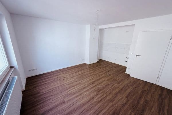 Pronájem bytu 1+1 24 m², Düsseldorf Pronájem bytu 1+1 24 m², Düsseldorf