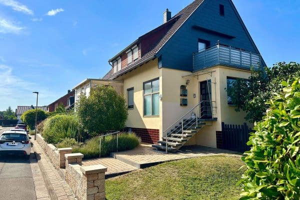 Prodej domu 160 m², pozemek 859 m², Drosselstraße 8, Neustadt Prodej domu 160 m², pozemek 859 m², Drosselstraße 8, Neustadt