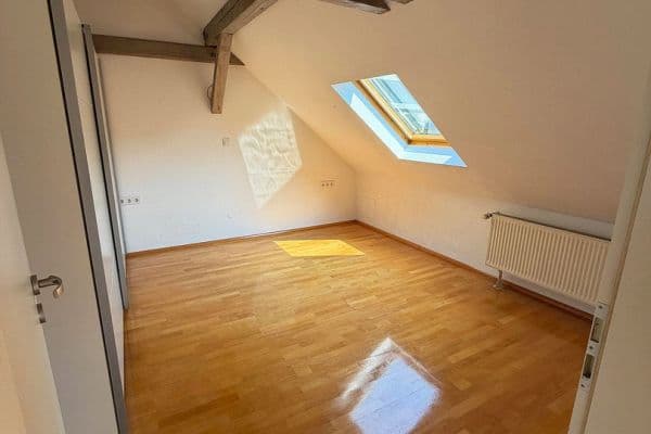 Pronájem bytu 2+kk 62 m², Stuttgart, Bádensko-Württembersko Pronájem bytu 2+kk 62 m², Stuttgart, Bádensko-Württembersko