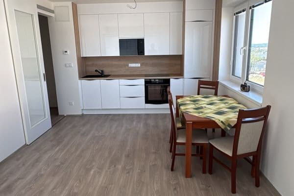 Prodej bytu 2+kk 60 m², Chodská, Trutnov Prodej bytu 2+kk 60 m², Chodská, Trutnov