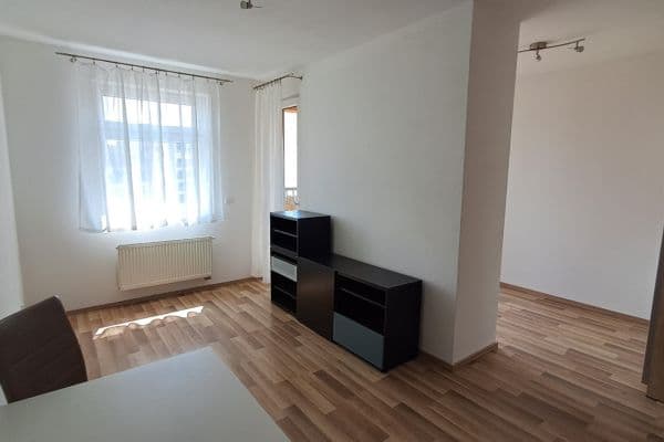 Pronájem bytu 1+kk 36 m², Ke Kříži, Praha Pronájem bytu 1+kk 36 m², Ke Kříži, Praha