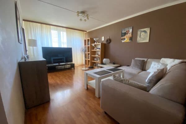 Prodej bytu 3+1 73 m², Kurzova, Praha Prodej bytu 3+1 73 m², Kurzova, Praha