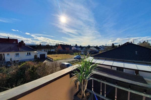 Pronájem bytu 3+1 90 m², Großenseebach Pronájem bytu 3+1 90 m², Großenseebach