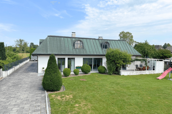 Prodej domu 400 m², pozemek 1.684 m², Bienenbüttel Prodej domu 400 m², pozemek 1.684 m², Bienenbüttel