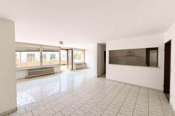 Prodej bytu 4+kk 122 m², Esslingen Prodej bytu 4+kk 122 m², Esslingen
