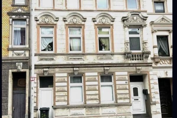 Prodej domu 200 m², pozemek 404 m², Kölner Straße 22, Mönchengladbach Prodej domu 200 m², pozemek 404 m², Kölner Straße 22, Mönchengladbach