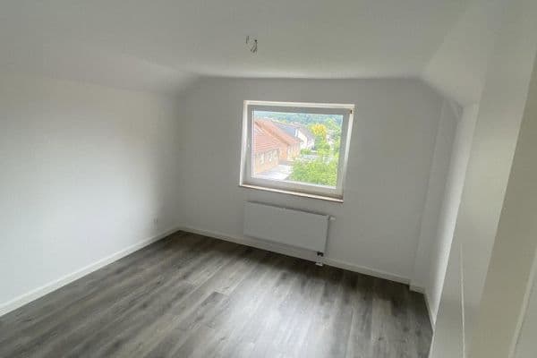 Pronájem bytu 3+1 91 m², Parkstraße 16, Lohmar Pronájem bytu 3+1 91 m², Parkstraße 16, Lohmar