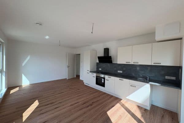 Pronájem bytu 3+1 74 m², Bernauer Straße 16, Bernau bei Berlin Pronájem bytu 3+1 74 m², Bernauer Straße 16, Bernau bei Berlin