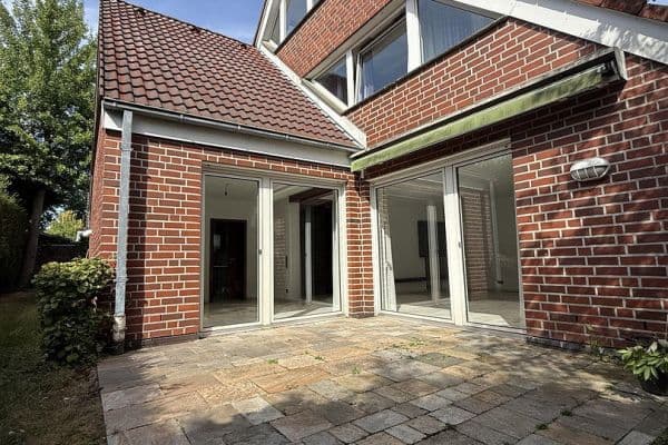 Prodej domu 149 m², pozemek 322 m², Hölderlinweg 39, Münster Prodej domu 149 m², pozemek 322 m², Hölderlinweg 39, Münster