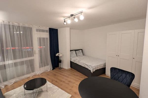 Pronájem bytu 1+1 32 m², München, Bavorsko Pronájem bytu 1+1 32 m², München, Bavorsko