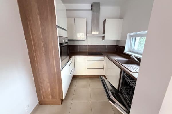 Prodej bytu 2+kk 71 m², Rýnská, Praha Prodej bytu 2+kk 71 m², Rýnská, Praha