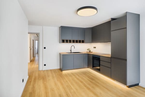 Prodej bytu 4+kk 83 m², Přecechtělova, Praha Prodej bytu 4+kk 83 m², Přecechtělova, Praha