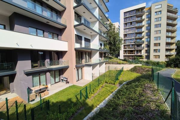 Pronájem bytu 1+kk 46 m², K Červenému vrchu, Praha Pronájem bytu 1+kk 46 m², K Červenému vrchu, Praha
