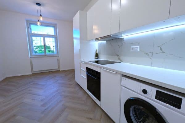 Pronájem bytu 2+kk 51 m², Bořivojova, Praha Pronájem bytu 2+kk 51 m², Bořivojova, Praha