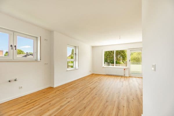 Prodej bytu 3+1 80 m², Lutherstraße 9c, Großröhrsdorf Prodej bytu 3+1 80 m², Lutherstraße 9c, Großröhrsdorf