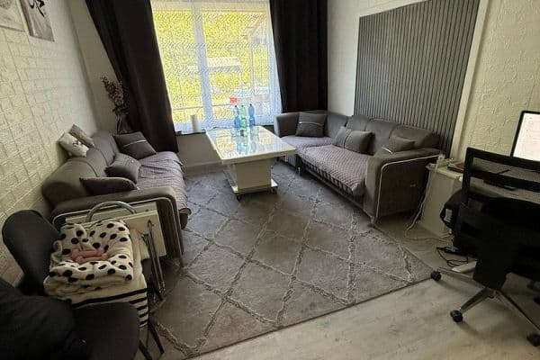 Pronájem bytu 3+1 63 m², Rommerskircher Straße, Köln Pronájem bytu 3+1 63 m², Rommerskircher Straße, Köln