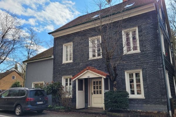 Pronájem bytu 5+1 99 m², Hunstiger Str. 57, Gummersbach Pronájem bytu 5+1 99 m², Hunstiger Str. 57, Gummersbach