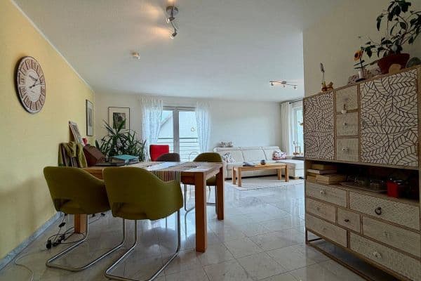 Pronájem bytu 3+1 88 m², Opladener Straße 102, Leverkusen Pronájem bytu 3+1 88 m², Opladener Straße 102, Leverkusen
