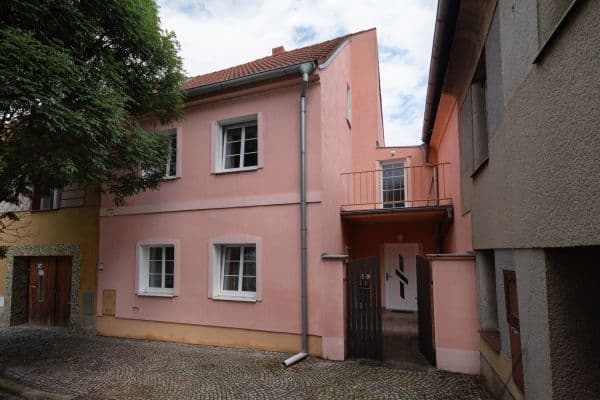 Prodej domu 90 m², pozemek 70 m², Masarykovo náměstí, Budyně nad Ohří Prodej domu 90 m², pozemek 70 m², Masarykovo náměstí, Budyně nad Ohří
