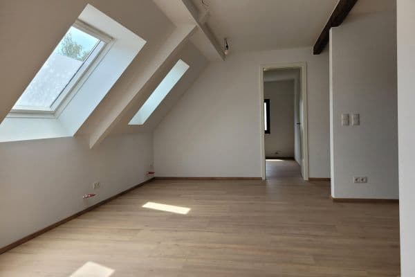 Pronájem bytu 3+1 90 m², Alfter Pronájem bytu 3+1 90 m², Alfter