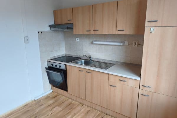 Pronájem bytu 1+1 41 m², Tunelářů, Praha Pronájem bytu 1+1 41 m², Tunelářů, Praha