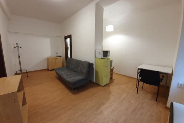 Pronájem bytu 1+kk 29 m², Jičínská, Praha Pronájem bytu 1+kk 29 m², Jičínská, Praha