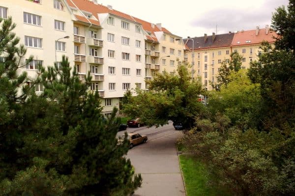 Pronájem bytu 1+kk 46 m², Na Ohradě, Praha Pronájem bytu 1+kk 46 m², Na Ohradě, Praha