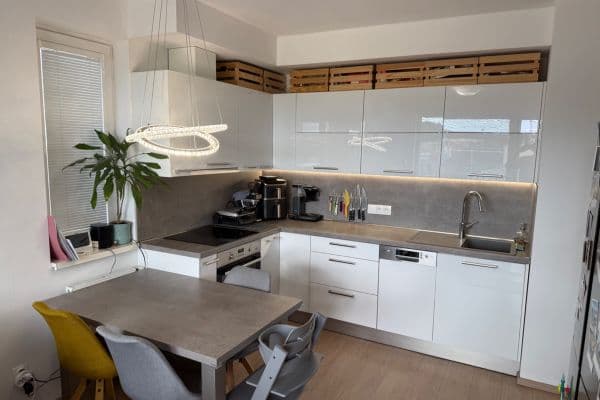 Pronájem bytu 2+kk 50 m², Strnadových, Praha Pronájem bytu 2+kk 50 m², Strnadových, Praha