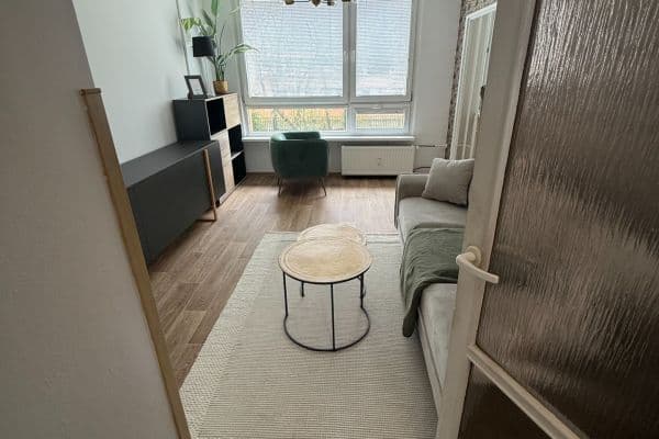 Pronájem bytu 3+1 57 m², Novodvorská, Praha Pronájem bytu 3+1 57 m², Novodvorská, Praha