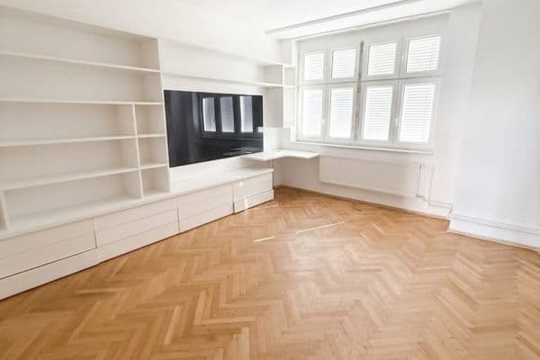 Pronájem bytu 3+1 107 m², Vlhká, Brno Pronájem bytu 3+1 107 m², Vlhká, Brno