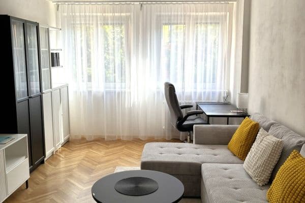 Pronájem bytu 2+1 61 m², Malinová, Praha Pronájem bytu 2+1 61 m², Malinová, Praha