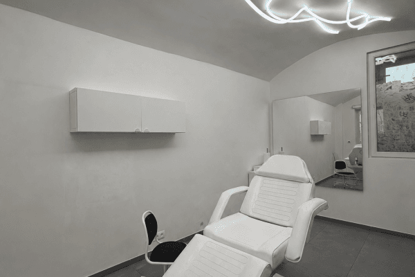 Pronájem nebytového prostoru 75 m², Hostivítova, Praha Pronájem nebytového prostoru 75 m², Hostivítova, Praha