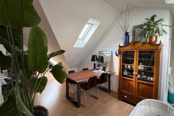 Pronájem bytu 2+1 95 m², Grünestraße 28, Wermelskirchen Pronájem bytu 2+1 95 m², Grünestraße 28, Wermelskirchen