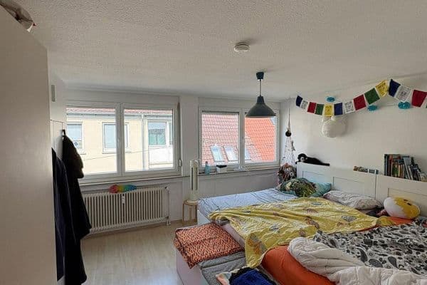 Pronájem bytu 3+1 120 m², Lampertstraße 4, Nürtingen Pronájem bytu 3+1 120 m², Lampertstraße 4, Nürtingen