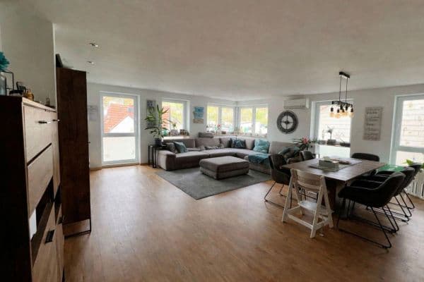Prodej domu 254 m², pozemek 345 m², Neuer Weg 15, Eberbach Prodej domu 254 m², pozemek 345 m², Neuer Weg 15, Eberbach