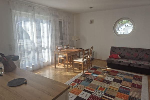 Pronájem bytu 2+1 63 m², Richard-Hirschmann-Str. 9, Esslingen Pronájem bytu 2+1 63 m², Richard-Hirschmann-Str. 9, Esslingen