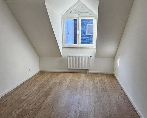 Pronájem bytu 4+1 116 m², Ratingen Pronájem bytu 4+1 116 m², Ratingen