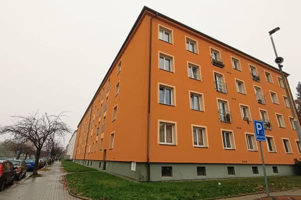 Pronájem bytu 2+1 54 m², Benešovo náměstí, Pardubice, Pardubický kraj Pronájem bytu 2+1 54 m², Benešovo náměstí, Pardubice, Pardubický kraj