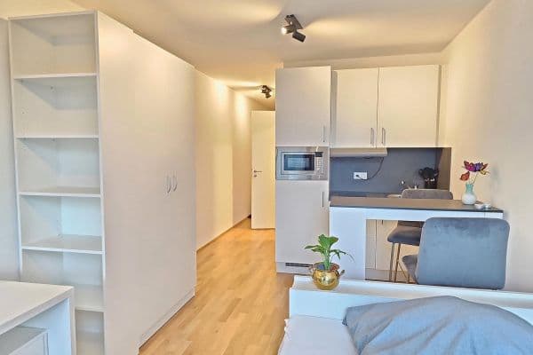 Pronájem bytu 1+1 29 m², Rudower Chaussee 32, Berlin, Berlín Pronájem bytu 1+1 29 m², Rudower Chaussee 32, Berlin, Berlín