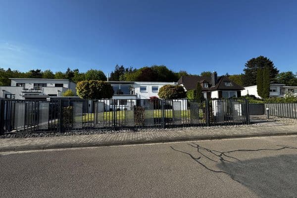 Prodej domu 320 m², pozemek 987 m², Springe Prodej domu 320 m², pozemek 987 m², Springe